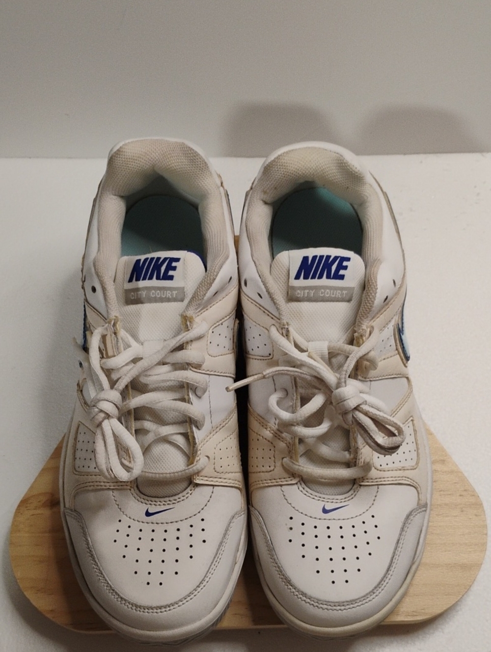 Nike White and Blue City Court Men's Sneakers